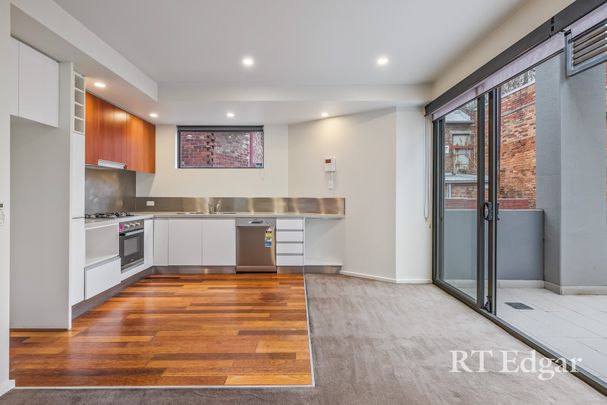City Edge Living! - Photo 1