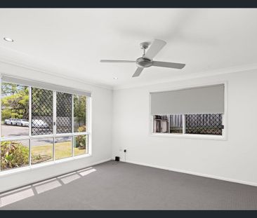 SPACIOUS MODERN HOME IN POPULAR BIRKDALE LOCATION - Photo 4