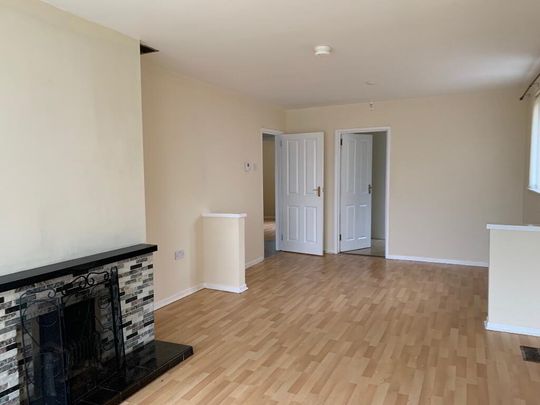 11 Ivanhoe Avenue, Carryduff, BT8 8BN - Photo 1