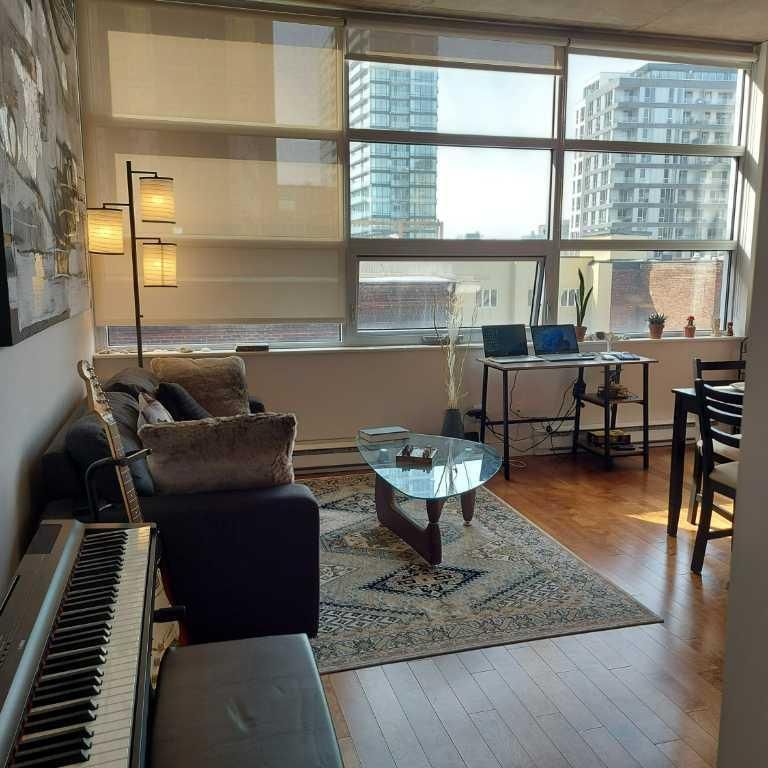Charmant condo d'une chambre à coucher situé en plein coeur du Vieux-Montréal - Photo 1