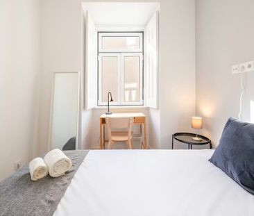 Escadinhas da Saúde, Lisbon, Lisbon 1100-584 - Photo 2