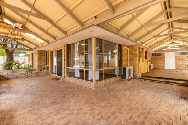 8 Whitechurch Mews, Port Kennedy. - Photo 1