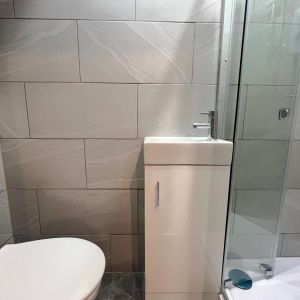 103 Raymond Crescent , GuildfordProperty for lettings - Seymours - Photo 2