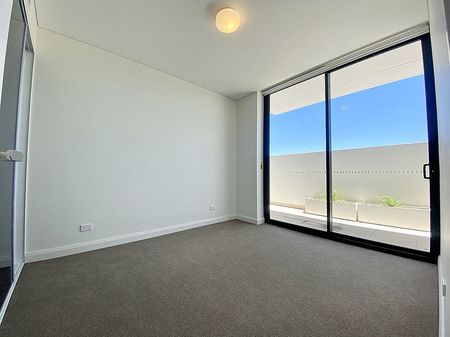 Near NEW Stunning 2 Bedrooms 2 Bathroom Plus Study Apartment Short Stroll to Granville Train Station - Photo 3