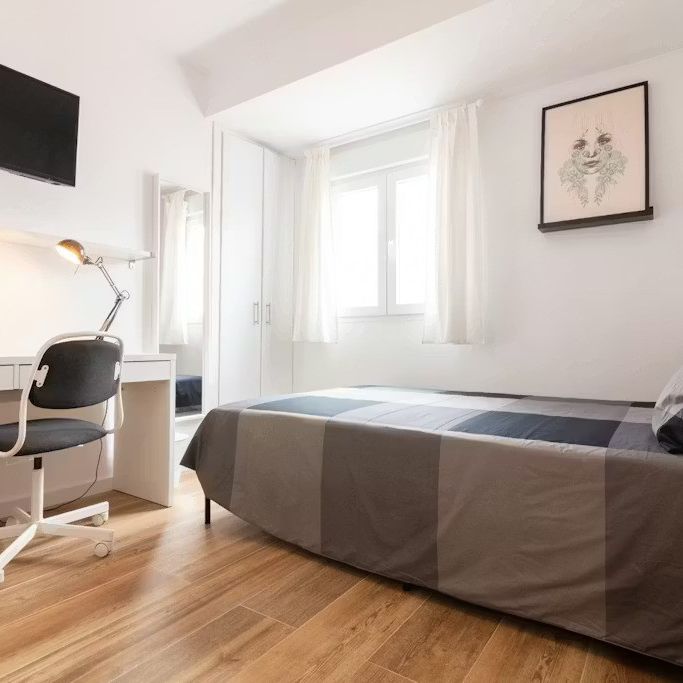 Carrer Pintor Stolz, Valencia, Valencian Community 46018 - Photo 1