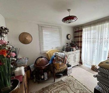 Bowmont Water, Didcot, OX11 - Photo 2