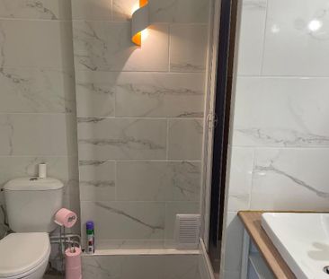 Location Appartement 1 pièce 32m² MARSEILLE 6ème - Photo 5