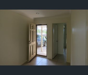 9 Queen Charlotte Court, Mudgeeraba, Qld 4213 - Photo 4