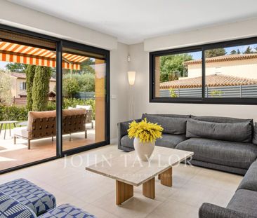 Tout savoir sur cette maison dans le quartier Village-Le Val-Cabrie... - Photo 1