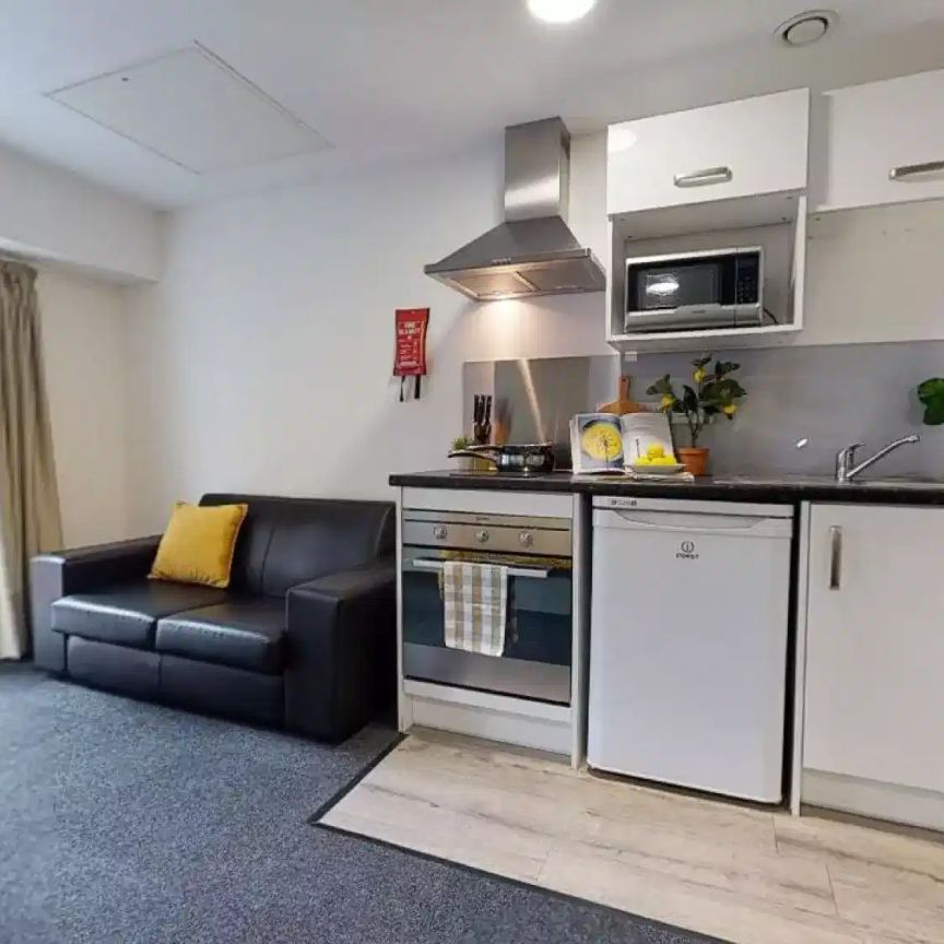 Gold Studio - Photo 1