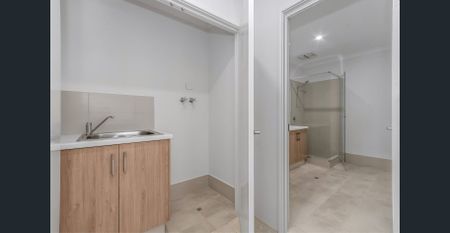 STYLISH RENTAL OPPORTUNITY - EASY-CARE HOME IN GREAT LOCATION - Photo 5