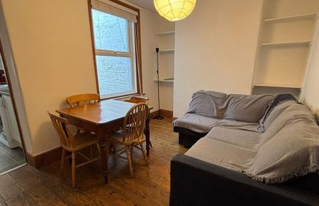 3 bedroom terraced house to rent - Photo 2