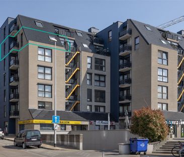 VERZORGD APPARTEMENT MET 2 SLAAPKAMERS EN AUTOSTAANPLAATS AAN HET CENTRUM VAN GENK - Photo 2