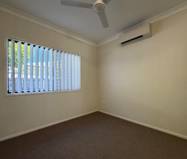 NEAT AND TIDY 4 BEDROOM HOME IN CONDON + SEPARATE MEDIA ROOM! - Photo 5