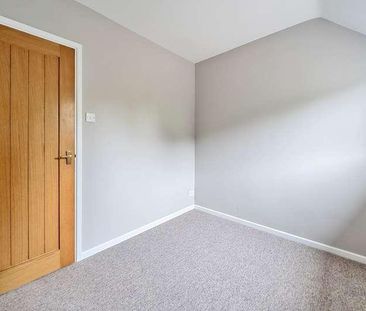 Cheltenham Road, Cirencester, Gloucestershire, GL7 - Photo 2