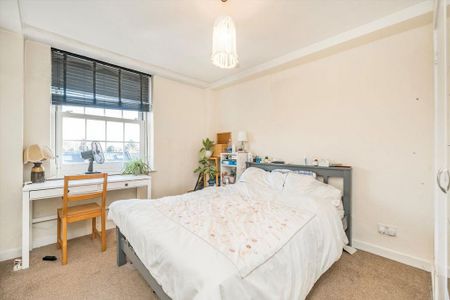 3 bedroom detached house to rent - Photo 2