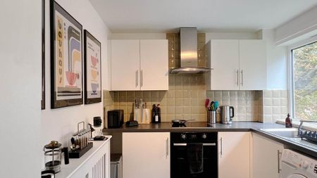 2 bedroom flat to rent - Photo 3