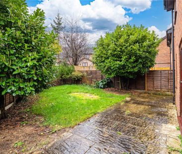 3 bed Detached House for rent - Photo 4