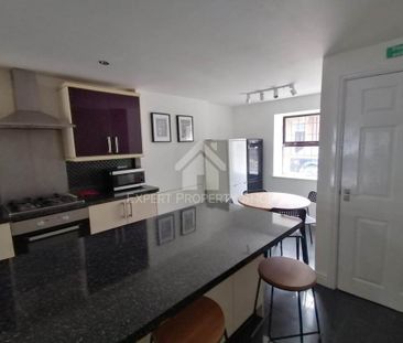 1 bedroom in a house share to rent - Photo 5