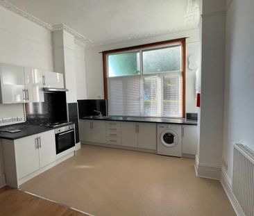 Studio Flat, Brondesbury Villas, NW6 - Photo 3