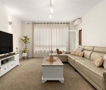 Fresh and Bright Lifestyle With Beachside Vibes - Photo 2