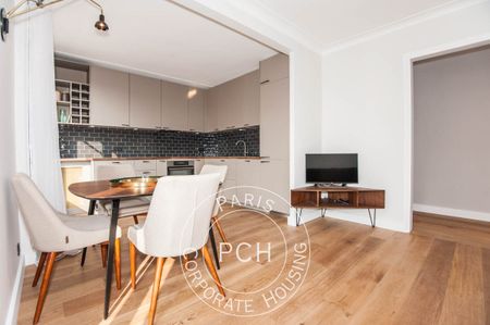 Rue Fantin Latour, - Photo 4