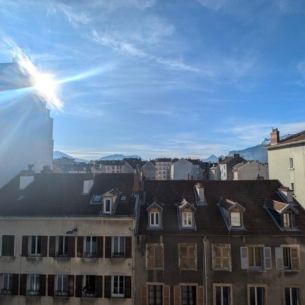 Appartement T3 à GRENOBLE - Photo 1