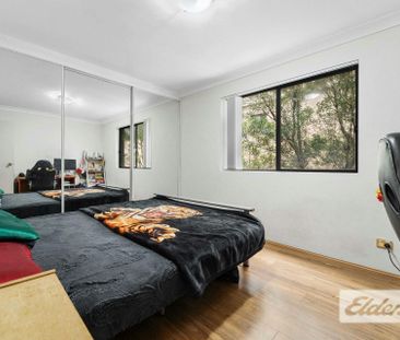 Modern Two-Bedroom Apartment in Central Flemington Location - Photo 5