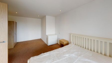 2 bedroom ground floor flat to rent - Photo 2
