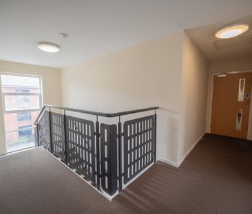 2 bed apartment to rent in Penstock Drive, Stoke-on-Trent - Photo 3