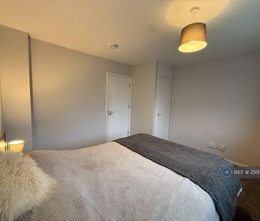 1 bedroom in a house share to rent - Photo 4
