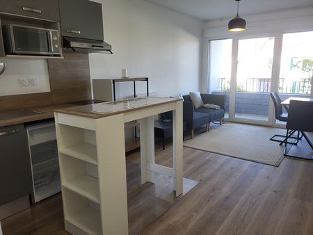 Location Appartement 2 pièces 37m² - Photo 2