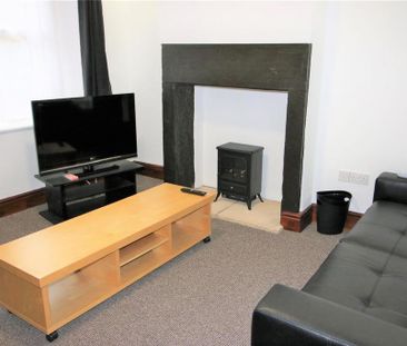 6 bedroom private hall to rent - Photo 1