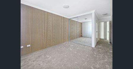 Modern Unit in convenient location - Photo 4