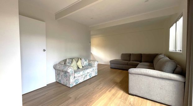 Lovely two bedroom unit - Photo 1