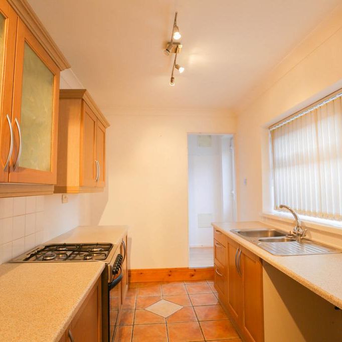 2 bedroom terraced house to rent - Photo 1