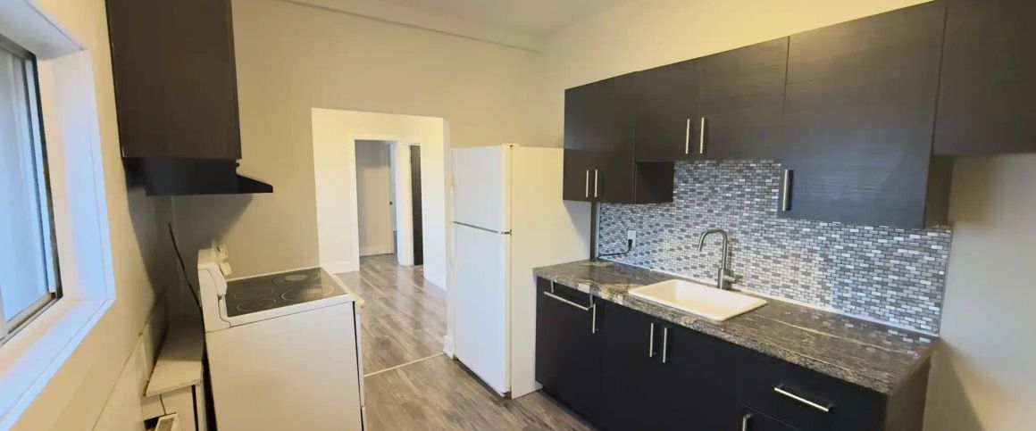 292 Welland Ave — 1 Bedroom - Photo 1