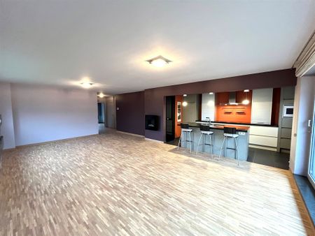 Gezellig 3-slaapkamer appartement met 2 garages - Foto 4