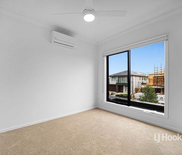 Modern Living in a Prime Point Cook Location! A[PPLICATIONS NOW OPEN - Photo 2