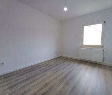 Sanierte 2-Zimmer-Wohnung in zentraler Lage! - Foto 3