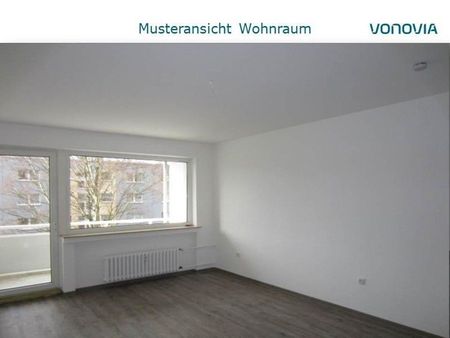 Schöne Erdgeschosswohnung mit Balkon in einem modernisierten Haus! - Foto 4