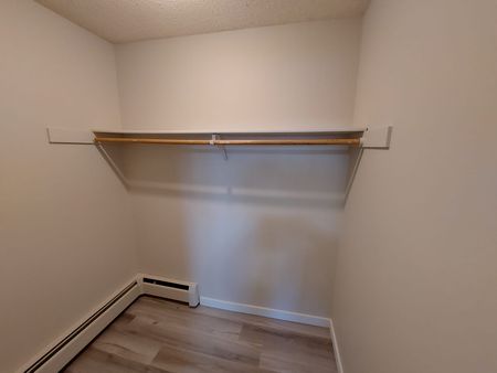 Units Available in Mature Area of Downtown! One Month Free Rent!! - Photo 5