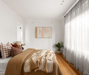 1/18 Schofield Street, ESSENDON, VIC - Photo 2