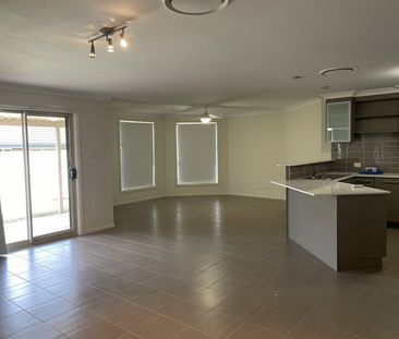 Beautiful 4 bedroom home in Calala - Photo 2