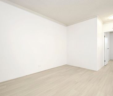 Stylish 1-Bedroom Unit - Photo 2