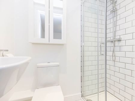 2 bed flat to rent in Commercial Road, Ashley Cross, BH14 - Photo 5