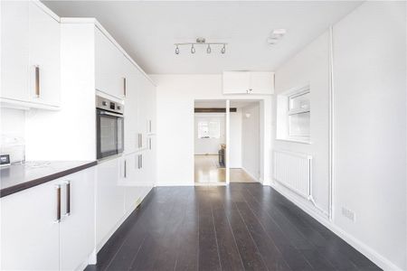 A 2 bedroom semi-detached house situated within Wendover. - Photo 2