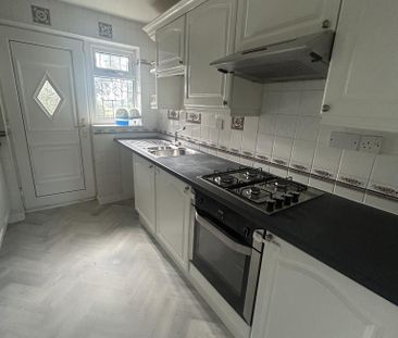 2 bedroom semi-detached bungalow to rent - Photo 6