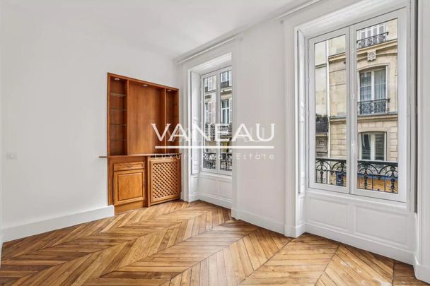 Appartement familial entièrement refait à neuf rue Washington - - Photo 1