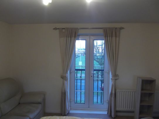 2 bedroom Flat - Cunningham Avenue, Salisbury Village, Hatfield - Photo 1